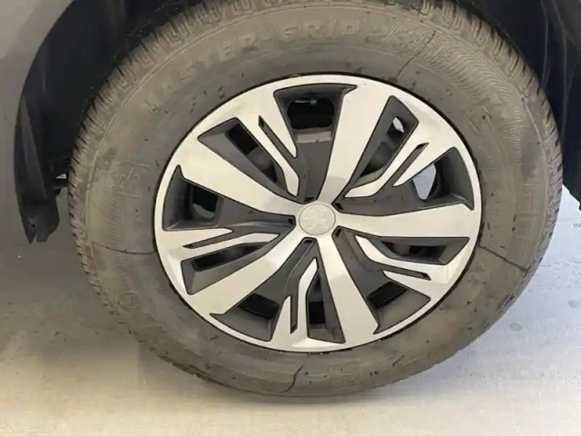 Peugeot 2008 1.2 puretech 100ch s&amp;s active — photo 5