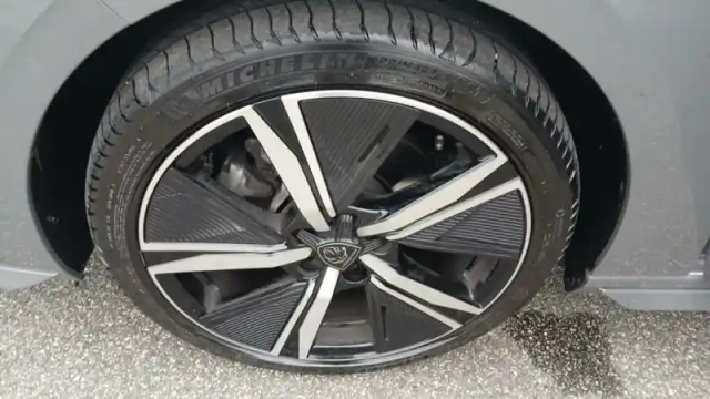 Peugeot 308 bluehdi 130ch s&amp;s eat8 — photo 42
