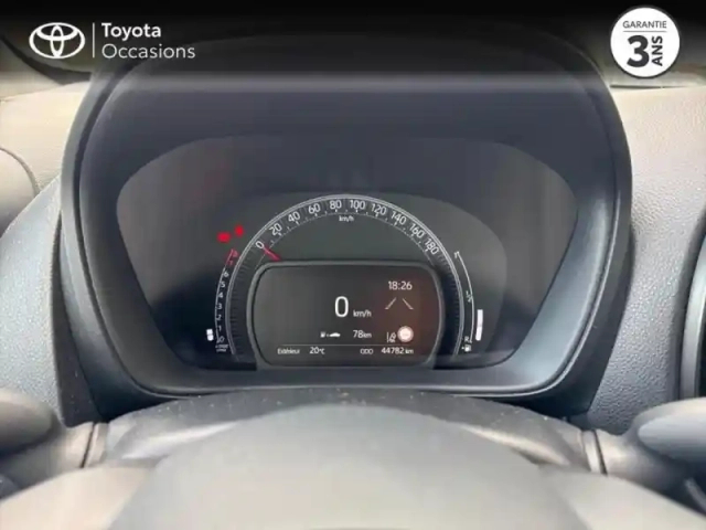 Toyota Aygo x 1.0 vvt-i 72ch dynamic — photo 14
