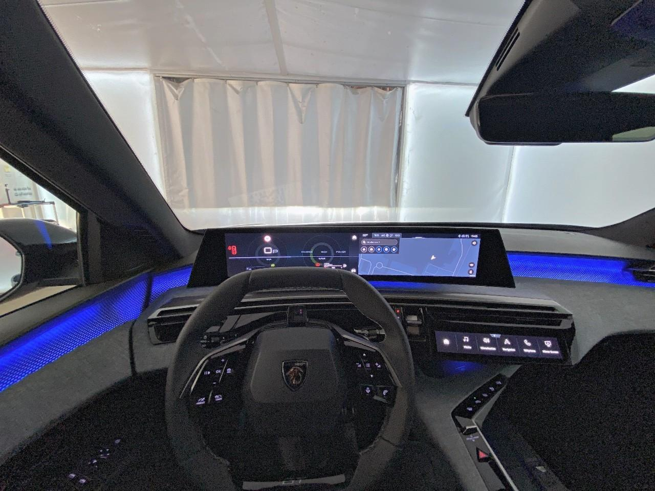 Peugeot 3008 hybrid 145 e-dcs6 gt — photo 12