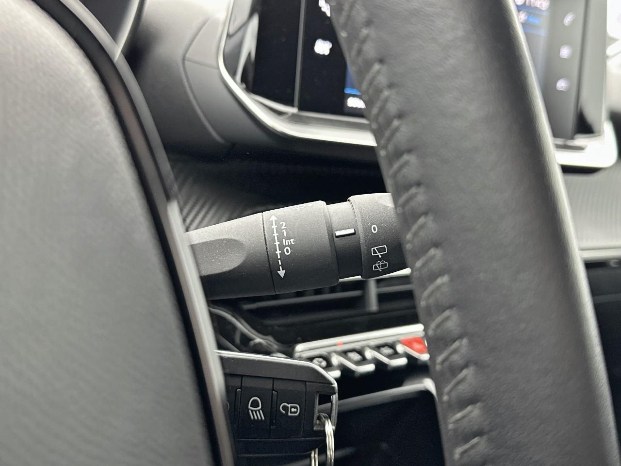 Peugeot 208 puretech 75 s&s bvm5 style — photo 19