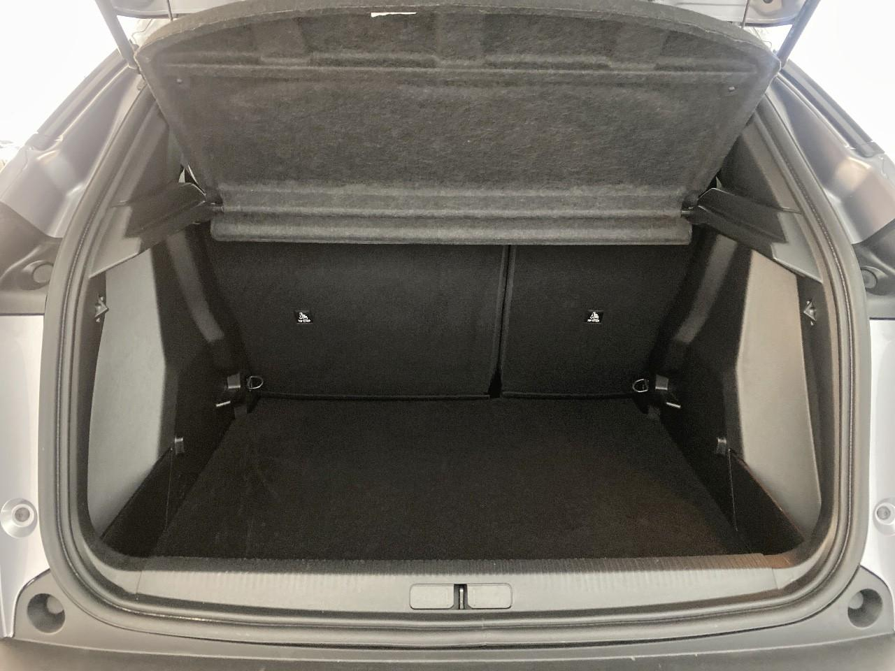 Peugeot 2008 hybrid 145 ch e-dcs6 allure — photo 6