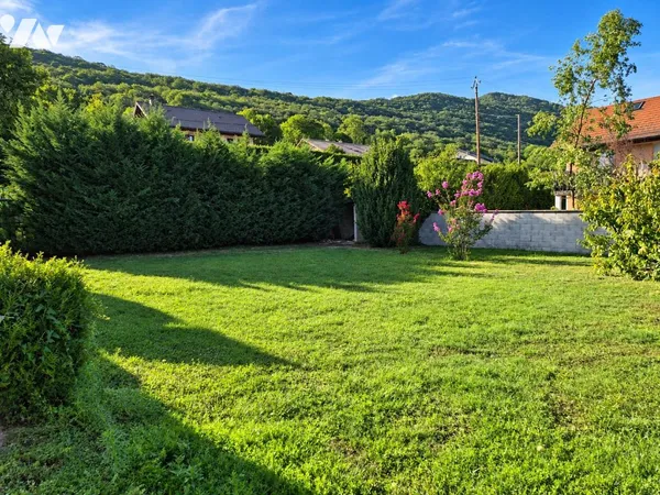 Terrain 457 m²