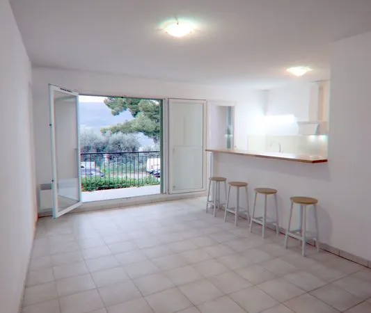 PARTICULIER loue appartement 3 pièces 67m² récent