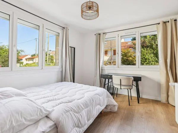 Maison 17 pièces 263 m²