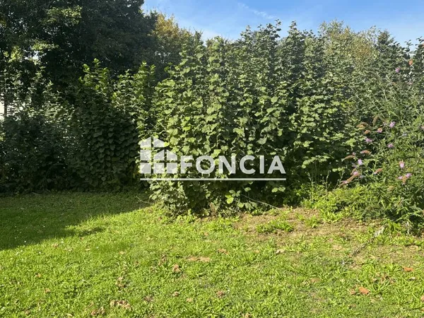 Terrain à bâtir de 587 m² - Libre de toute construction