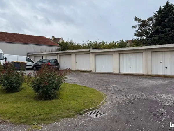 Local 143 m² CAEN