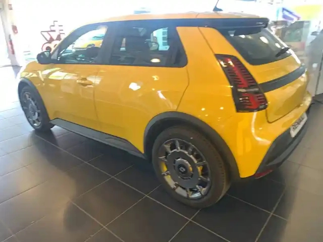 Renault 5 renault  e-tech electrique 120 ch autonomie urbaine — photo 8