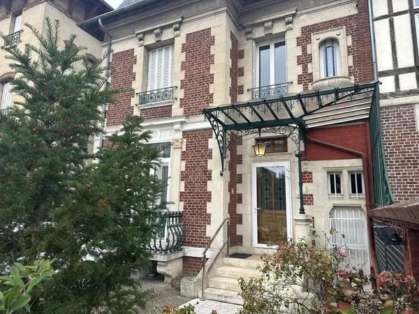 Maison 7 pièces 167 m²