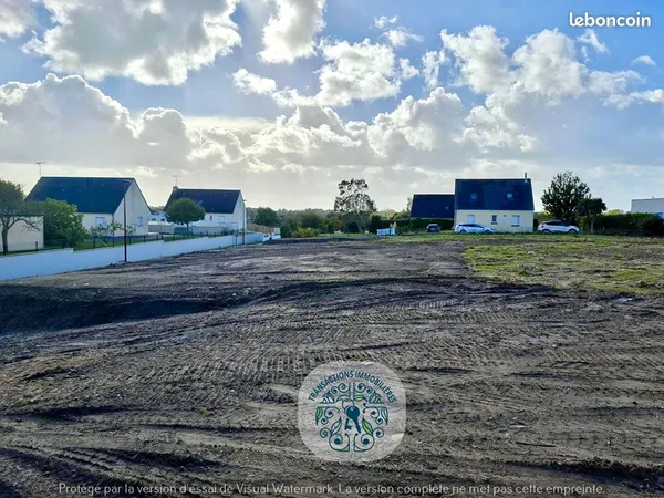 Terrain 680 m² SAINT JEAN DE LA RIVIERE