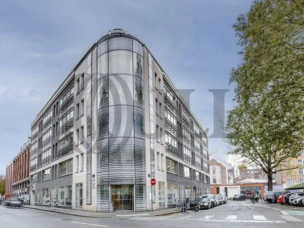 Bureau 372 m²