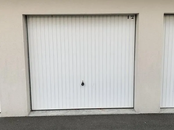 Garage/box 10 m² Loury