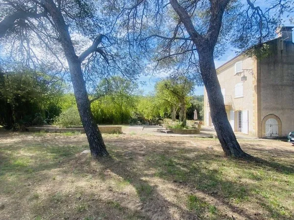 Maison 6 pièces 228 m²