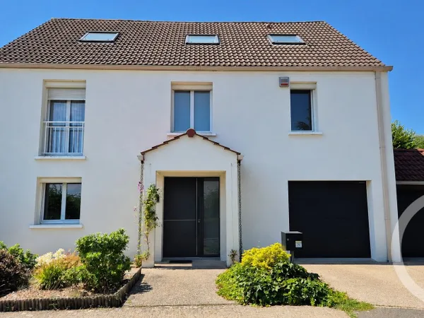 Maison 8 pièces 207 m²