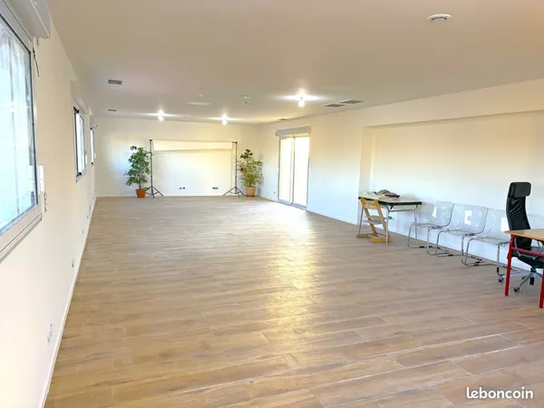 Bureaux 95 m² LA MOUTONNE