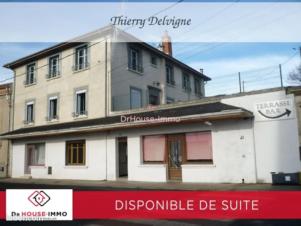 Local 174 m² solignat