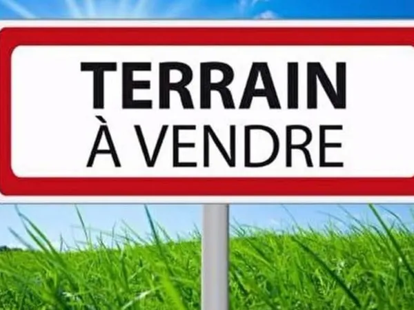 Terrain 561 m²
