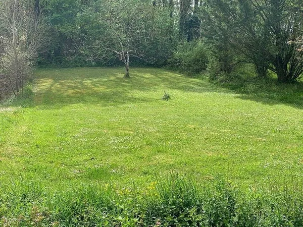 Terrain constructible 1007 m²