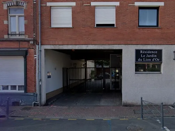 Garage/Parking