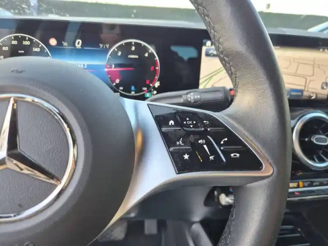 Mercedes Gla 200 d 8g-dct 4matic — photo 15