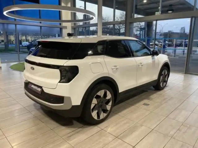 Ford Explorer 286ch extended range 77kwh pack premium rwd — photo 5