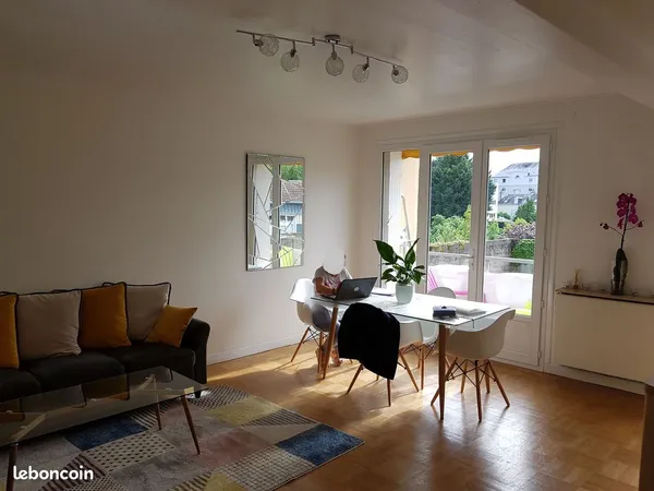 Loue au Mans centre appartement 4 pièces 87m2 garage cave balcon