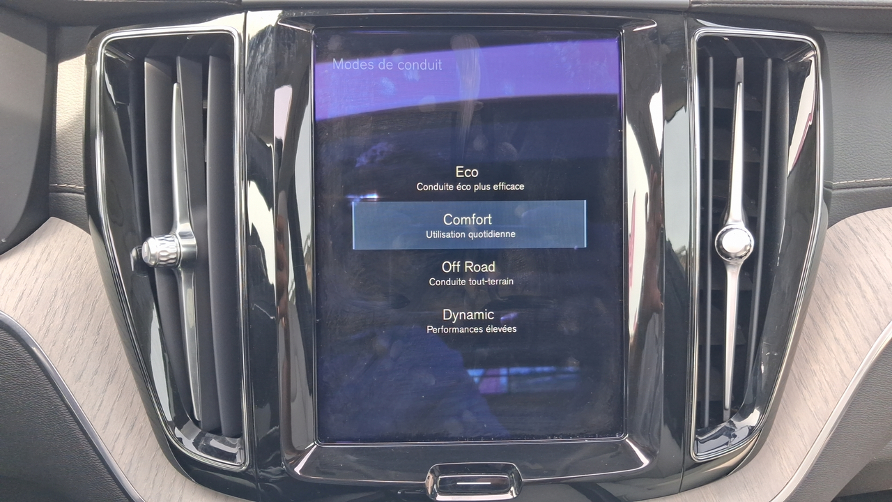 Volvo XC60 D5 AWD 235 ch Geartronic 8 — photo 39