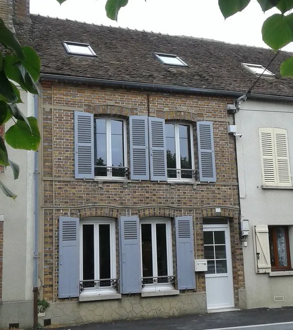 Photo 1