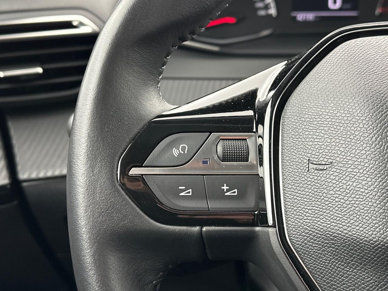 Peugeot 2008 puretech 130 s&s bvm6 style — photo 22