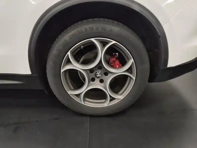 Alfa Romeo Stelvio 2.2 diesel 190ch sprint q4 at8 my22 — photo 26