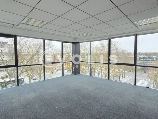 Bureaux 225 m²