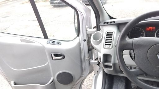 Renault Trafic Passenger L2 H1 2.0 dCI 115 - Expression – 2013 – 102821 km – Diesel – Boîte Manuelle — photo 8