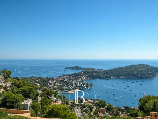 VILLEFRANCHE-SUR-MER - VINAIGRIER - TERRAIN 2 530 M² - VUE MER ET CAP-FERRAT