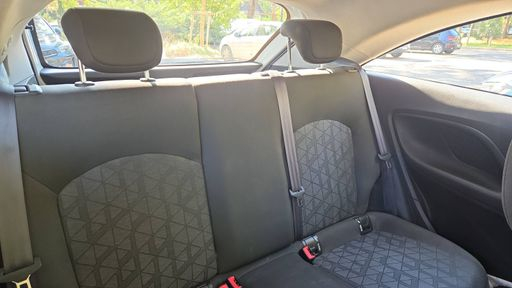 Opel Corsa 1.4 90 - Design 120 Ans – 2019 – 136739 km – Essence – Boîte Manuelle — photo 53