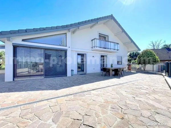 Maison 5 pièces 216 m²