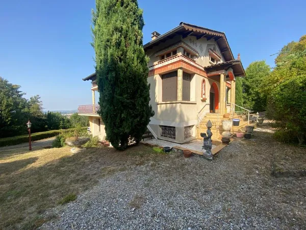 Maison à fort potentiel avec jardin et vue - Puylaroque - 147 000 €