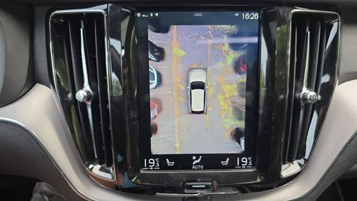 Volvo XC60 2.0 D4 190 Geartronic8 - R-Design – 2018 – 152000 km – Diesel – Boîte Automatique — photo 25
