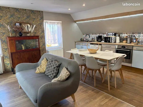 Vends maison de village ,avec trois appartements exploités en gîte
