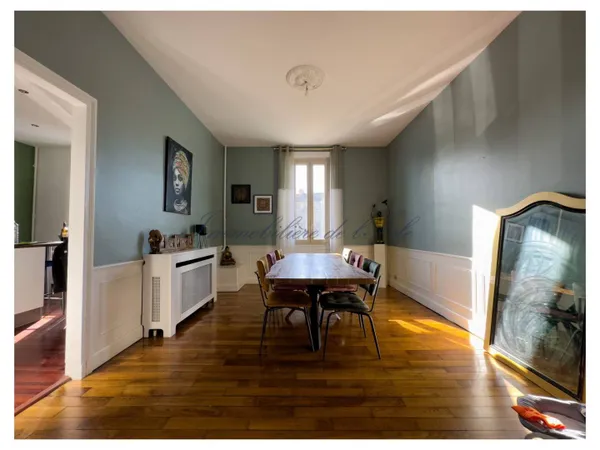 Maison 12 pièces 266 m²