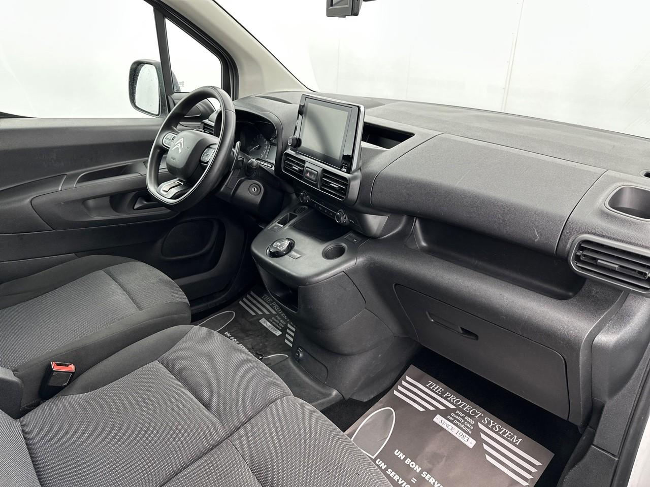 Citroën Berlingo van m 650 bluehdi 130 s&s eat8 driver — photo 11