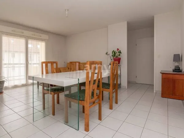 Appartement 4 pièces 77 m²