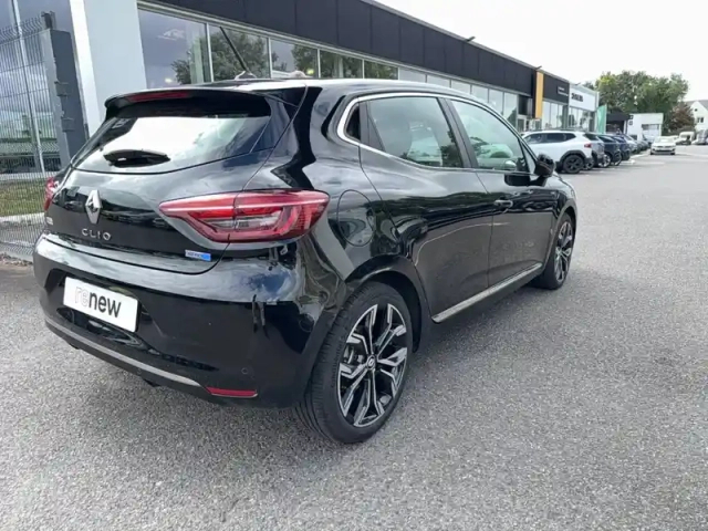 Renault Clio e-tech 140 - 21n — photo 4
