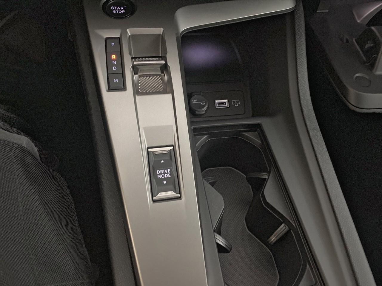Peugeot 308 sw bluehdi 130ch s&s eat8 allure — photo 17