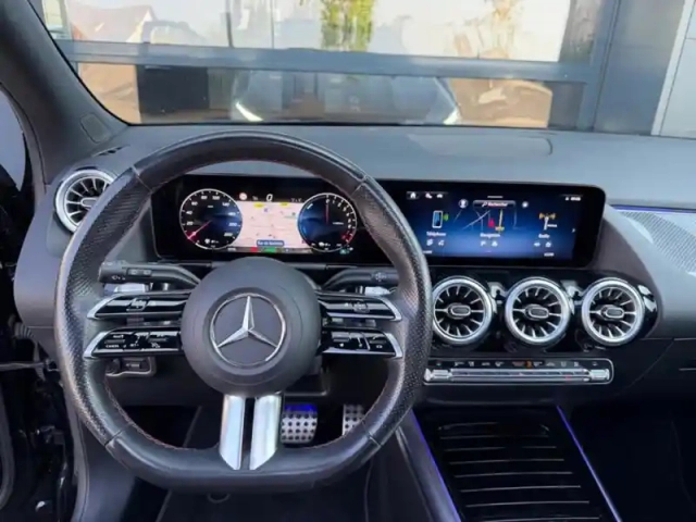 Mercedes Gla 200 d amg line — photo 6