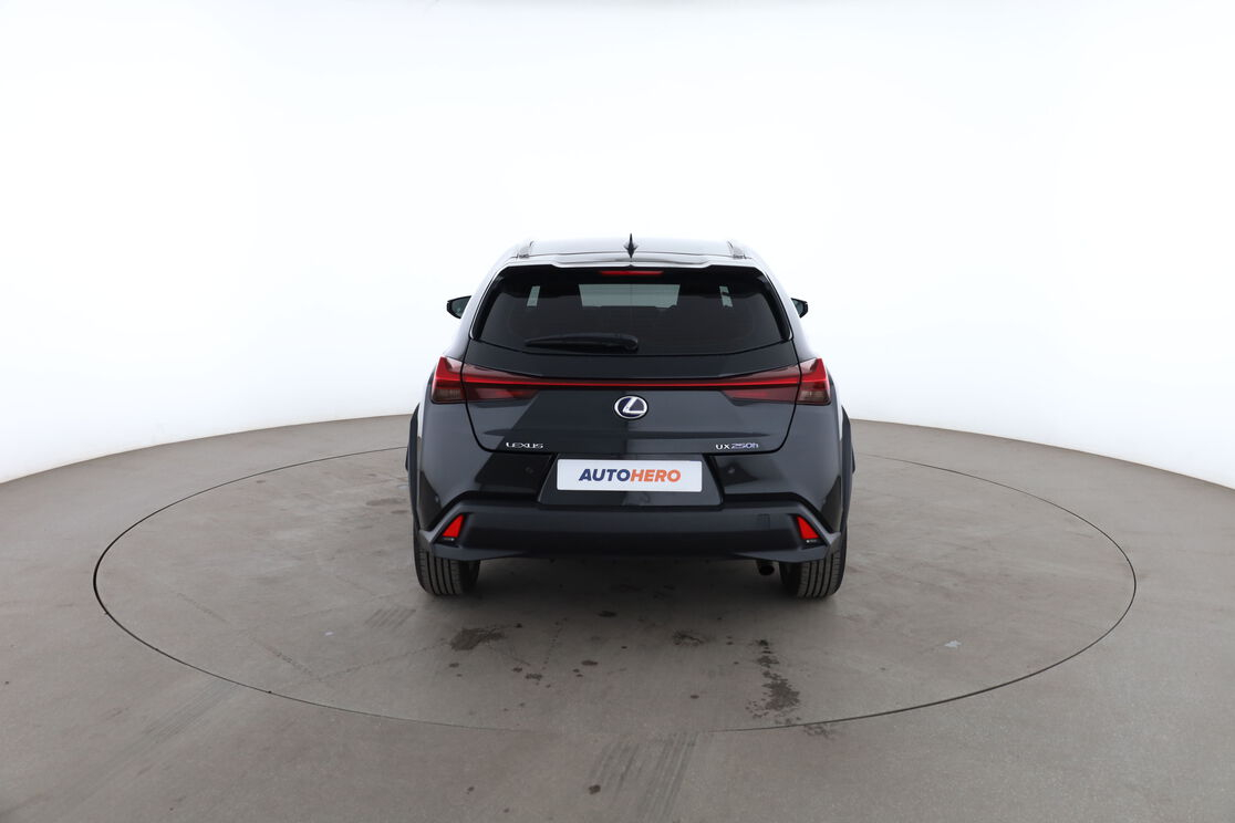 Lexus UX-Serie 250h Pack Confort Business 2WD — photo 4