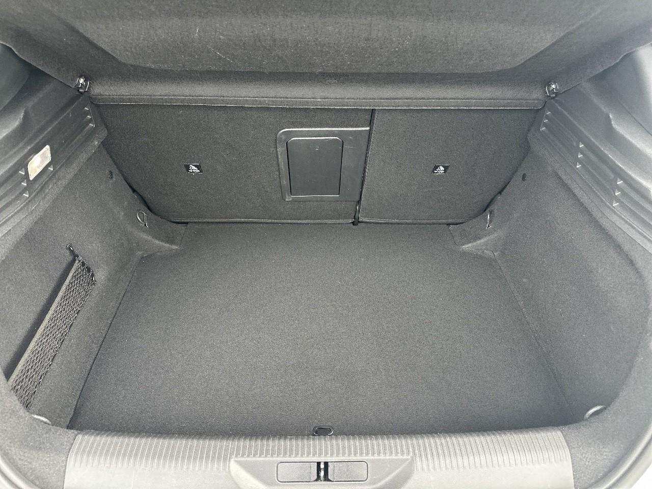 Peugeot 308 1.2 puretech 130ch s&s allure pack — photo 6