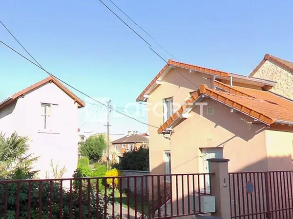 Terrain 250 m²