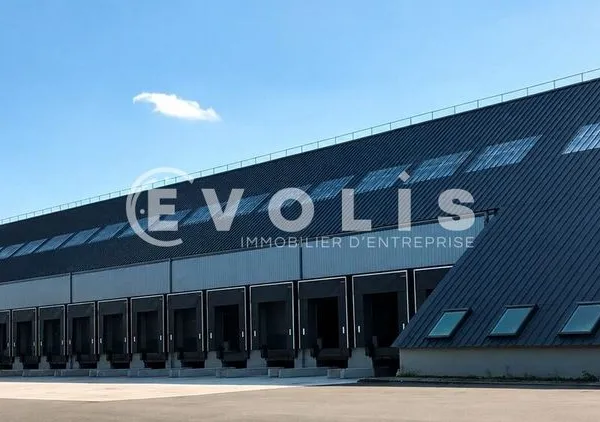Local industriel 7 411 m²