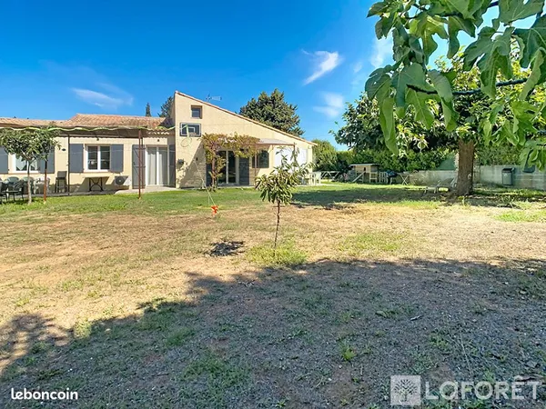 Propriété 7 pièces 211 m²