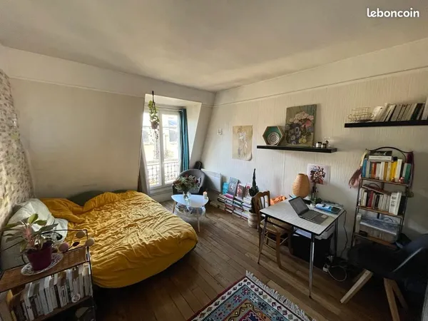 Location charmant studio meublé de 25 m2 au pied des Buttes Chaumont